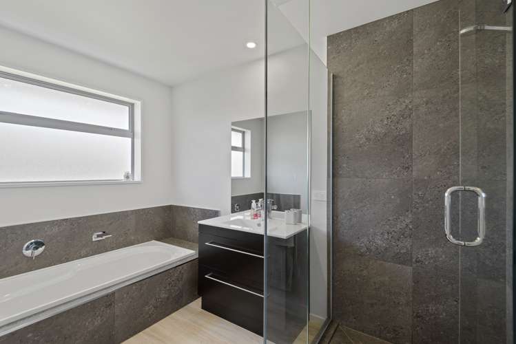 19 Craig Thompson Drive Lincoln_13