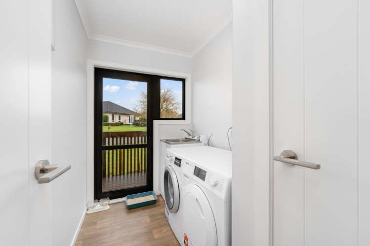 6 Poplar Grove Feilding_11