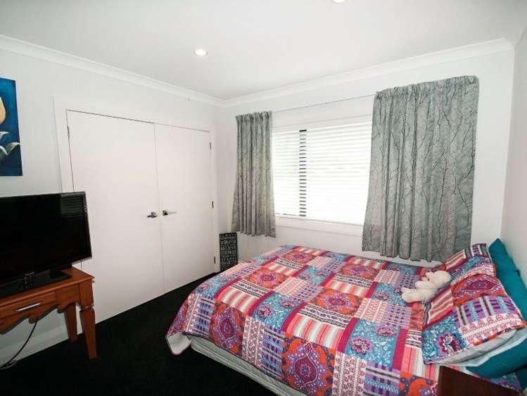 109 Bond Crescent Forrest Hill_13