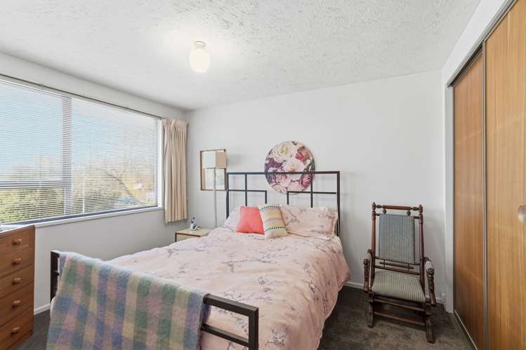 2/1 Karnak Crescent Avonhead_11