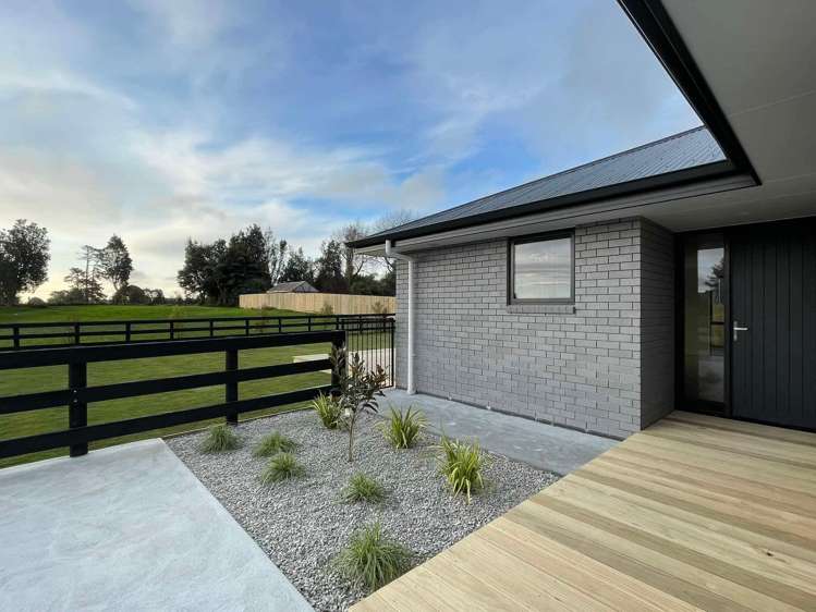 11B Pine Tree Road Kaniere_11