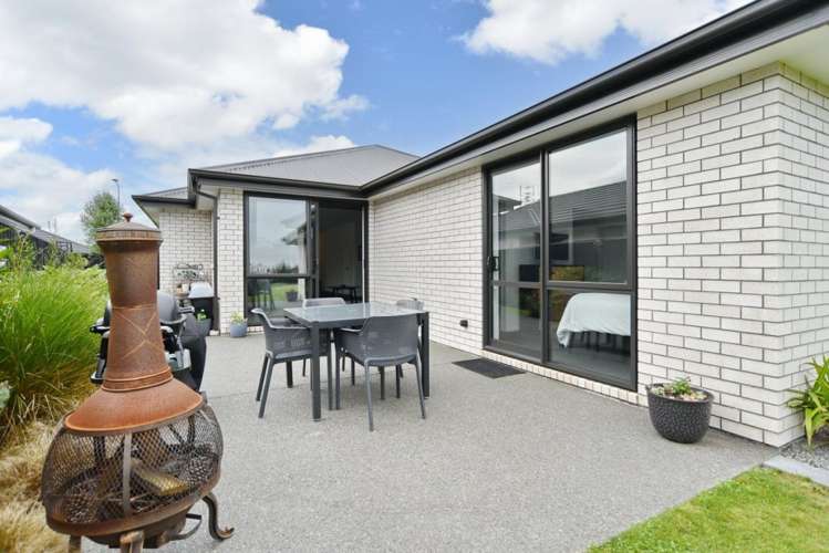 8 Jasmine Street Woodend_17