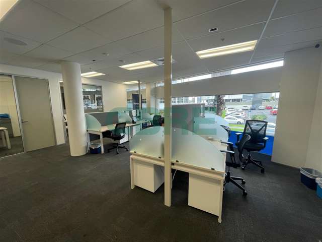 12 Osterley Way Manukau_3