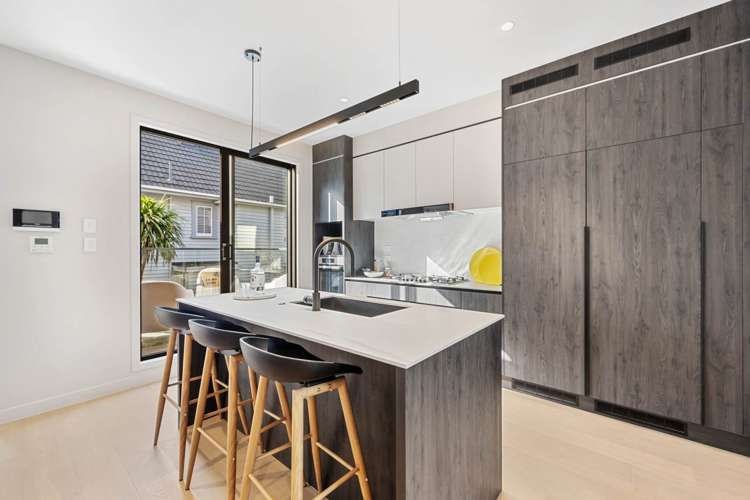 201e Hurstmere Road Takapuna_16