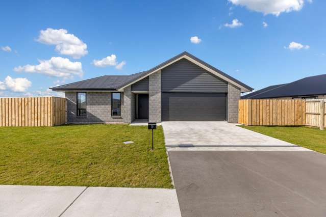 Relaxed Rural Living with a Modern Edge