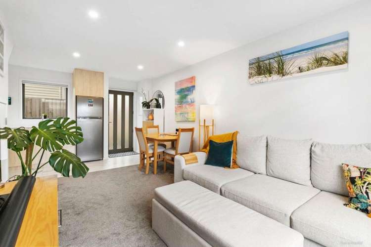 4/7 Flanshaw Road 1802_3