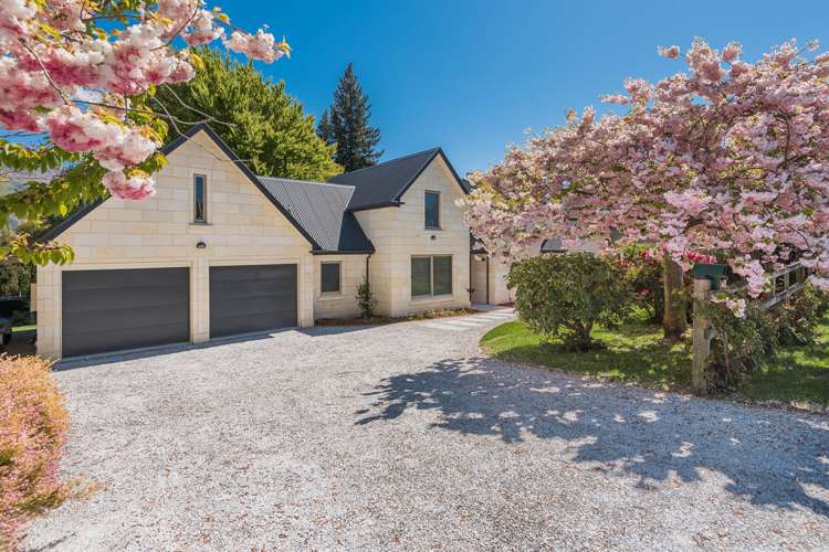 34 Beacon Point Road Wanaka_19