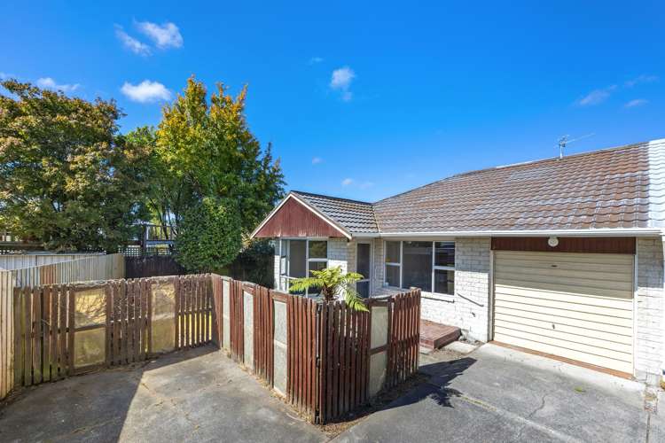 2/3 Hythe Lane Saint Martins_11