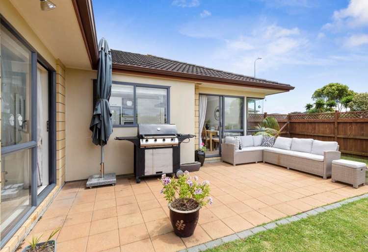 2 Bellshill Close Wattle Downs_13
