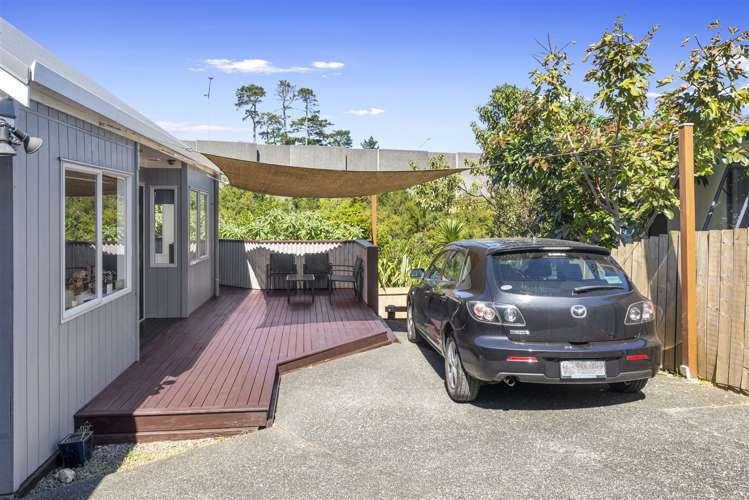 1042a Great North Road Point Chevalier_12