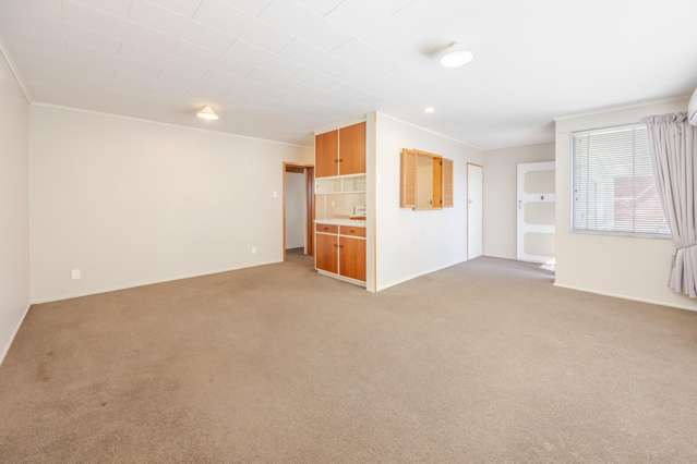 2/17 Bowling Road Greenmeadows_4