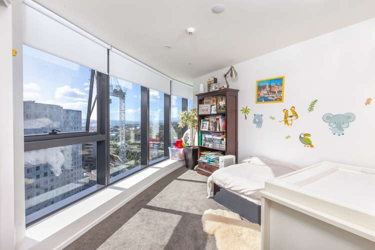 1001/18 Saint Martins Lane Grafton_3