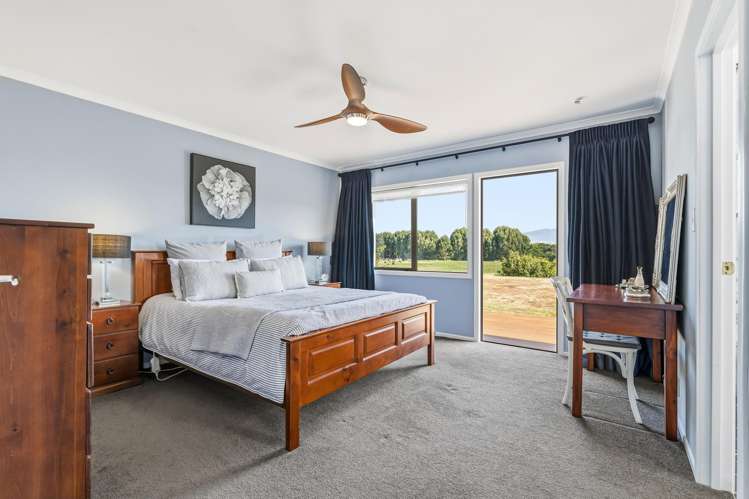 4 Old School Road Ngahinapouri_15