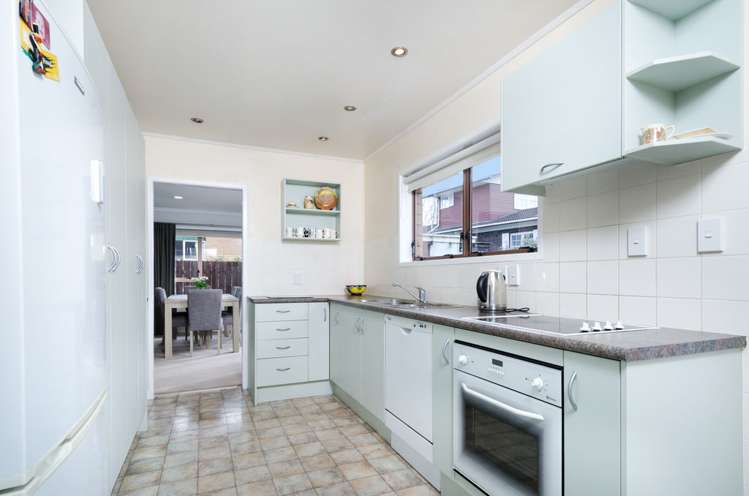 2 Matuhi Rise Henderson_8