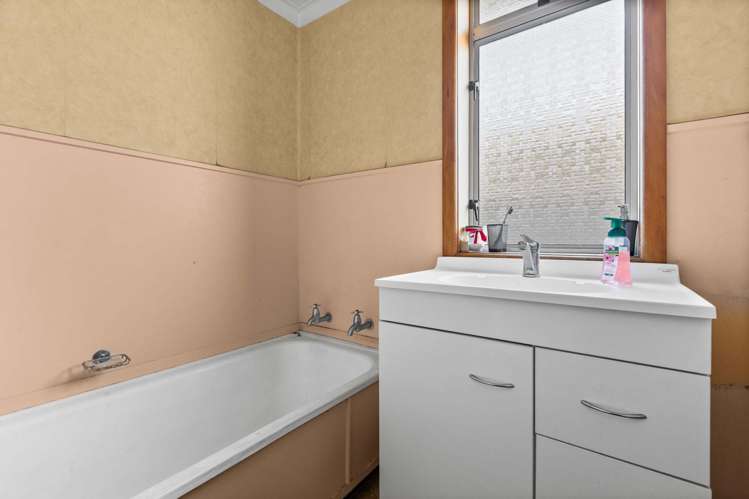 812 Lyell Street Akina_13