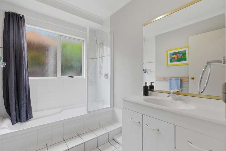 26C Western Road Bellevue_12