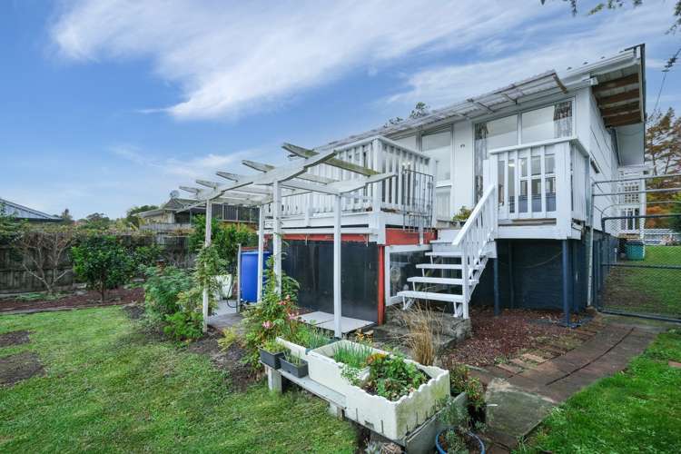 6 Aquarius Avenue Glen Eden_17