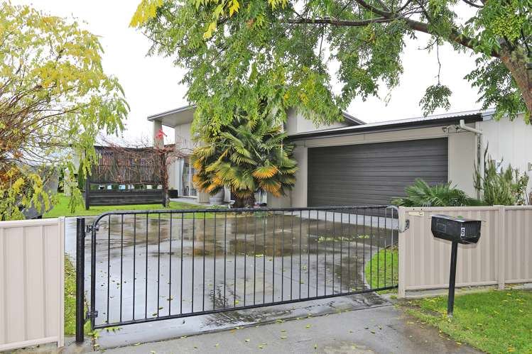 6 Anna Lane Raureka_17