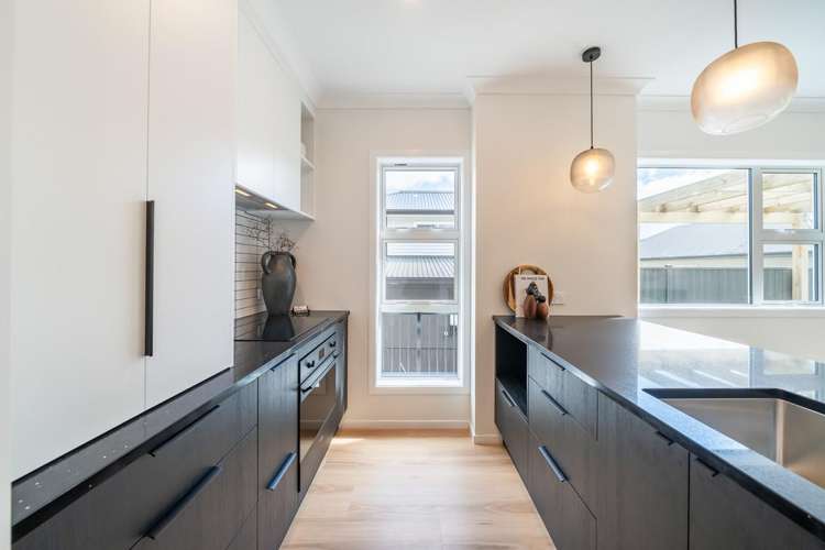 70d Heretaunga Square Silverstream_3