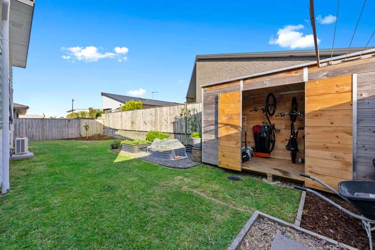 7 Onekura Street Red Beach_19