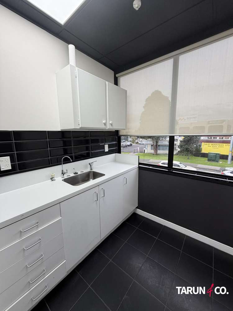 FF/3053 Great North Road New Lynn_6