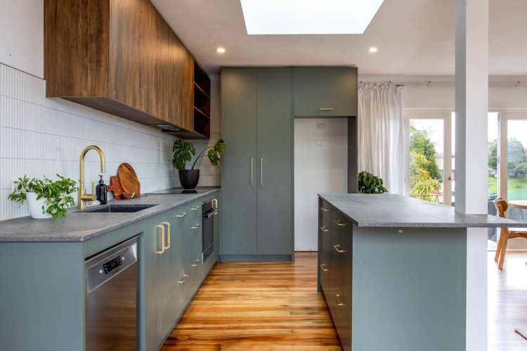 25 Trojan Crescent New Lynn_12