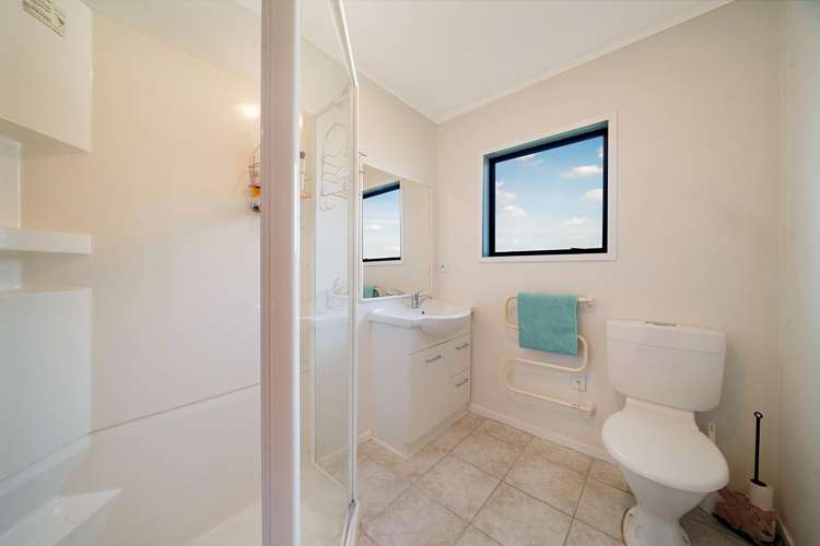 182 Boord Crescent Kumeu_11