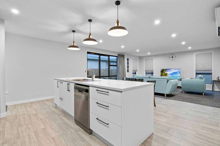 148 Derwent Crescent Glengarry_9