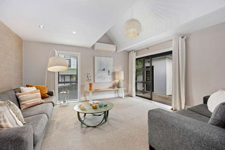 37 Amorino Drive Red Beach_4