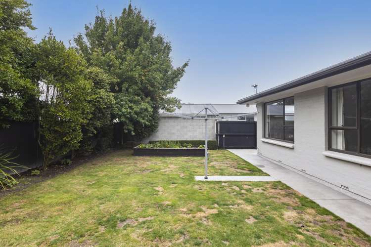 8 Warren Crescent Hillmorton_17