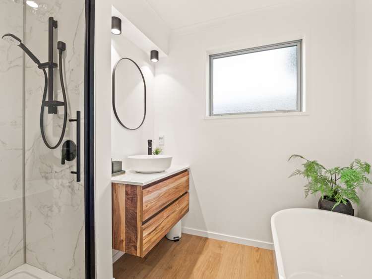 59 Hall Road Sawyers Bay_9