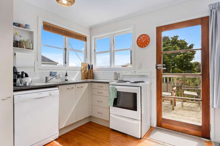 6 Cornel Circle Snells Beach_1