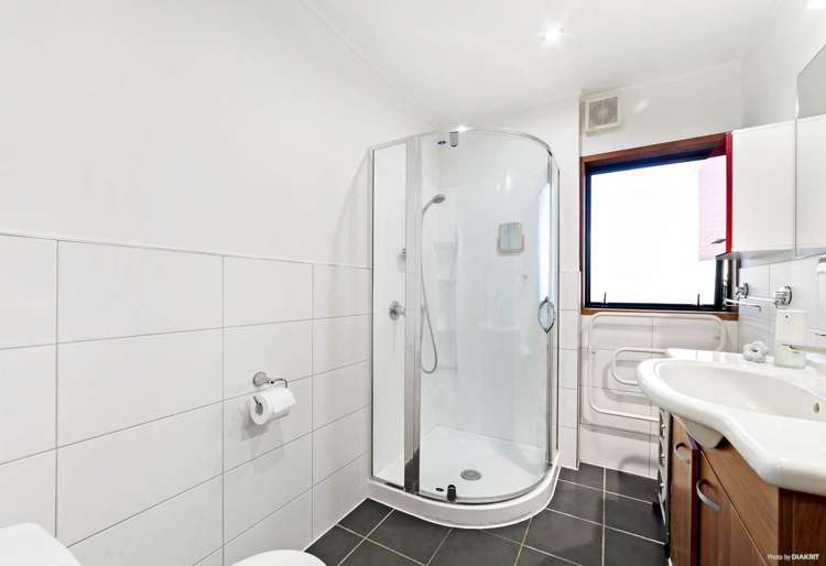 2/164 Rangatira Road Beach Haven_14