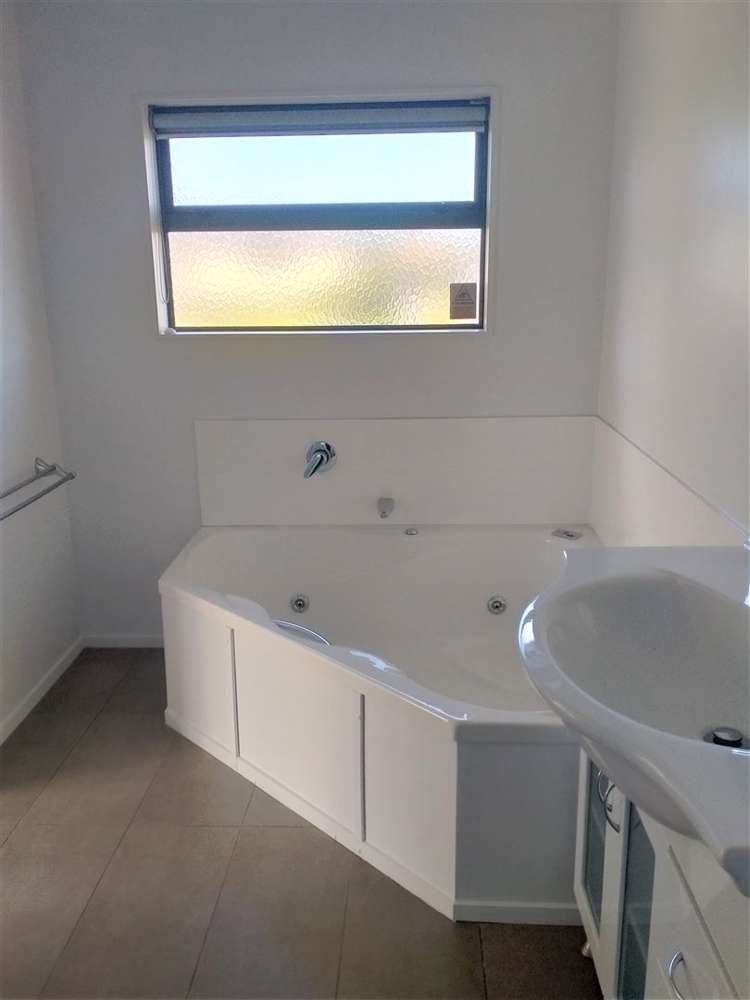 5 Lowburn Avenue Waipu_12