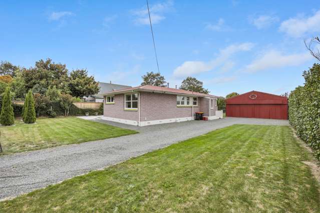 Colemans Road - Attention All!