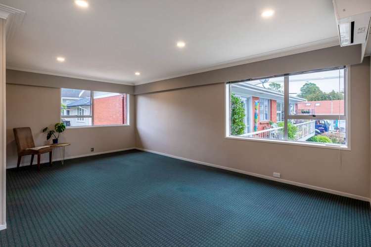 2/10 Bay Road Saint Heliers_3