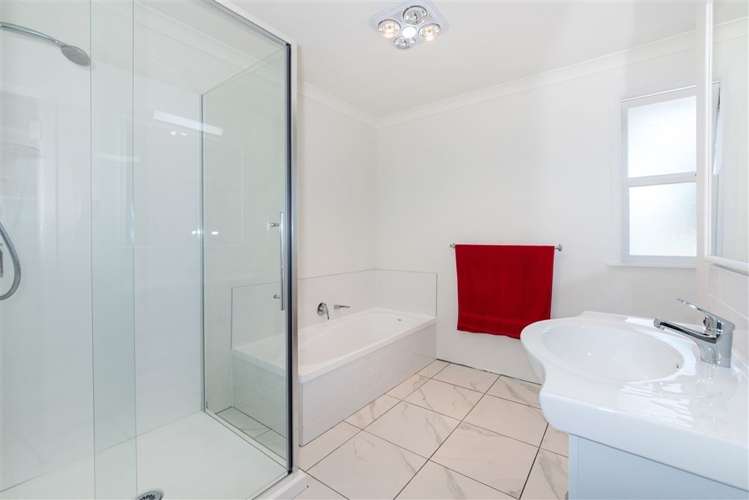 93 Rosier Road Glen Eden_15