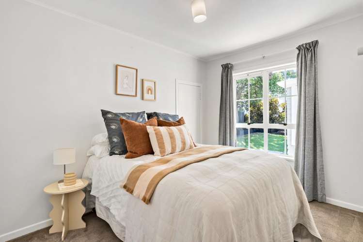 7 Tiroroa Avenue Te Atatu South_12