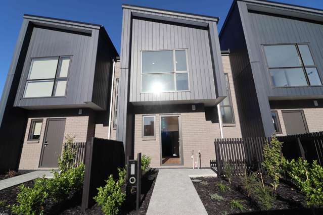 Near New 3 Bedroom with its own car parking