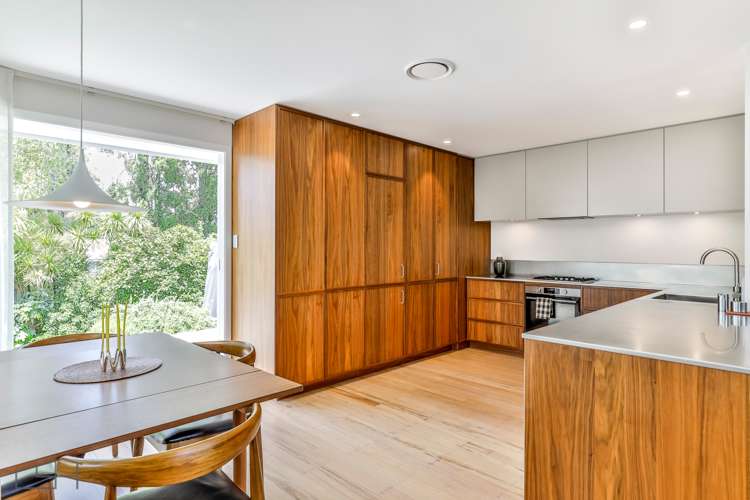 20 Atkinson Road Titirangi_11