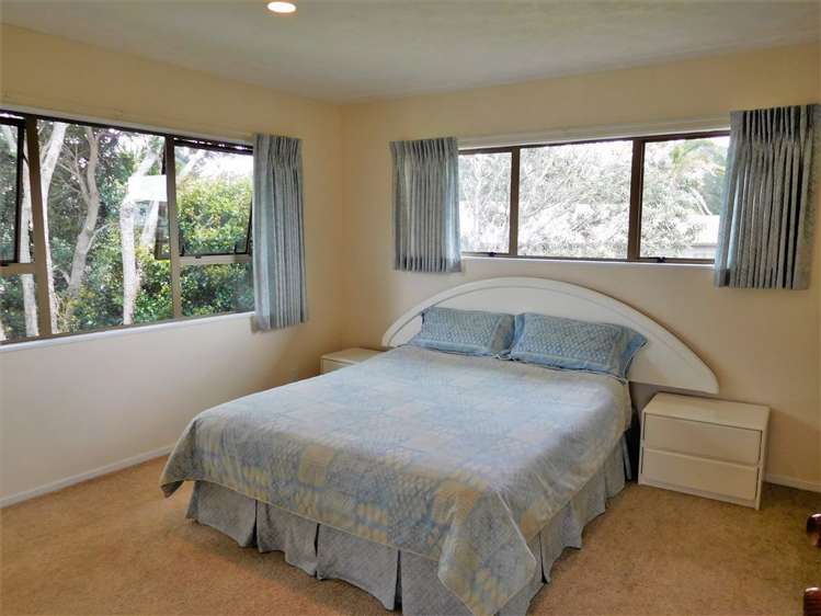 10 Braddock Grove Pauanui_6