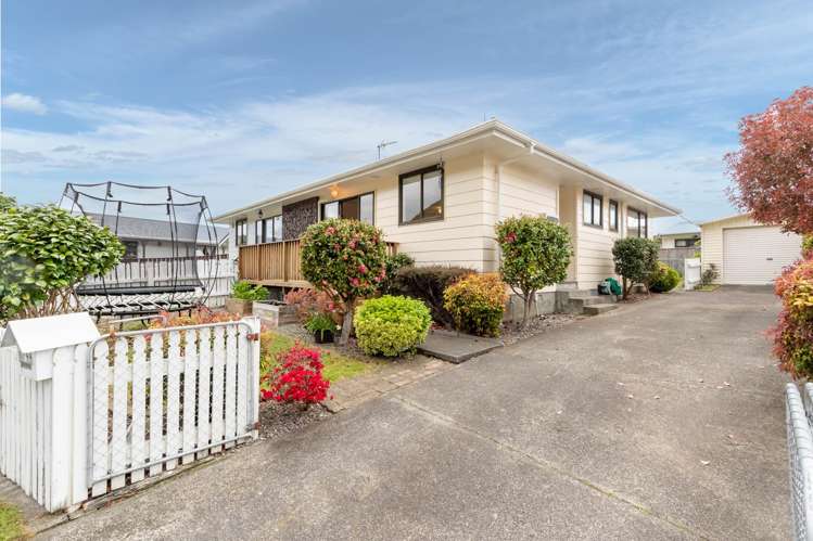 44/1 Hartford Crescent Totara Park_12