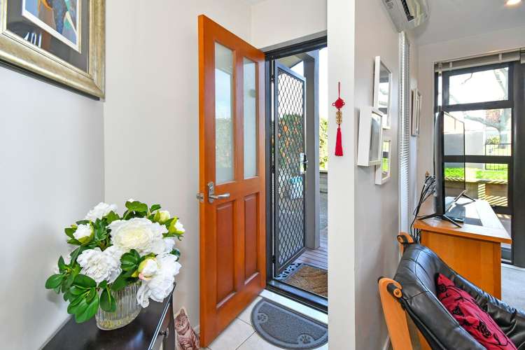 2/8 Landscape Road Papatoetoe_11