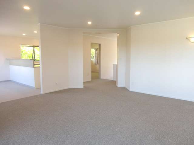 2/30 Abbotts Way Remuera_1