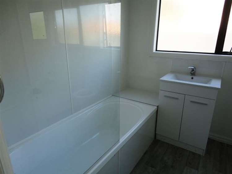 9 Rochas Place Clover Park_9