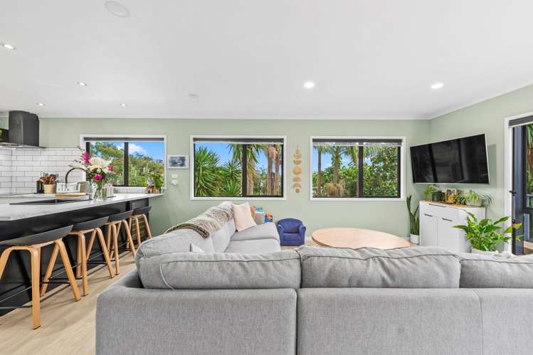 381 Cove Road Waipu_17