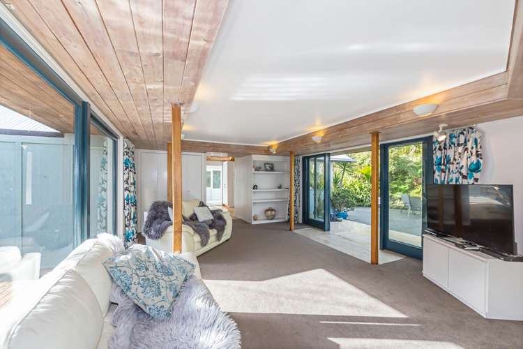 18 Hobbs Road Matakatia_7