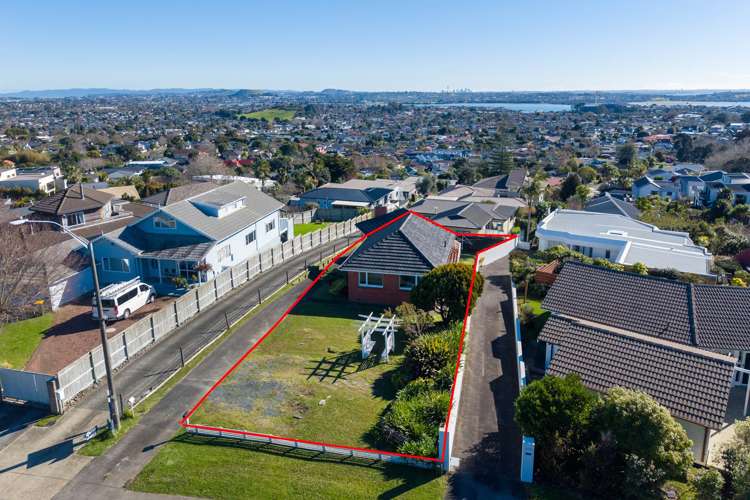 1/68 Bleakhouse Road Bucklands Beach_6