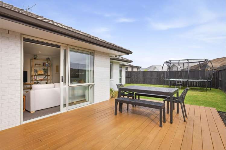 26 Te Kio Crescent_5