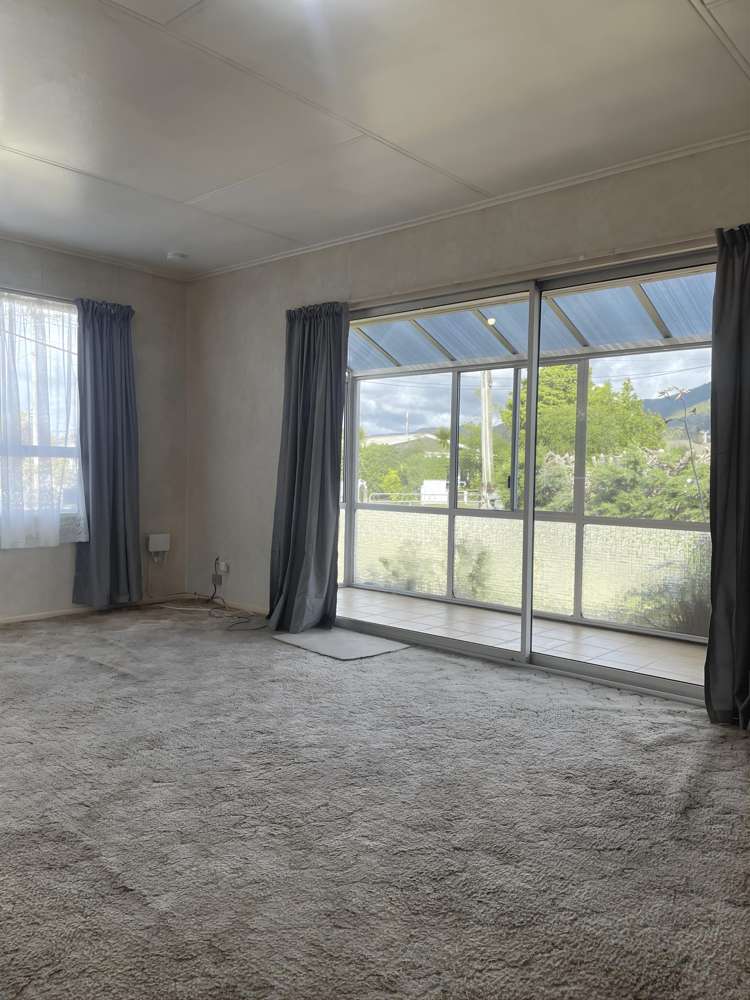 9 William Benton Street Featherston_7